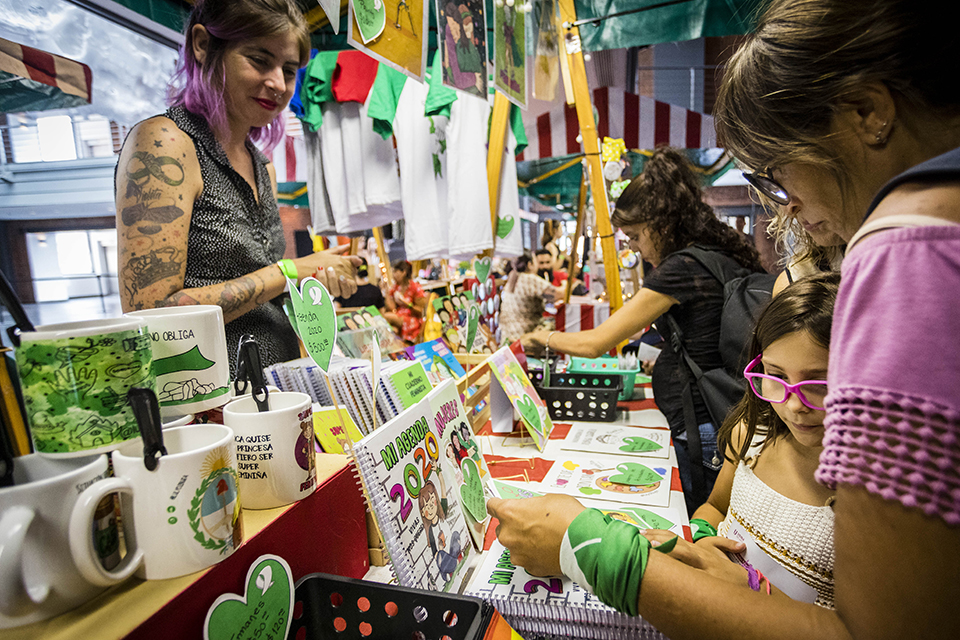 Apoyo a emprendedores locales: Paseo de Diseño Navidad en la sede del Jockey Club Apoyo a emprendedores locales: Paseo de Diseño Navidad en la sede del Jockey Club