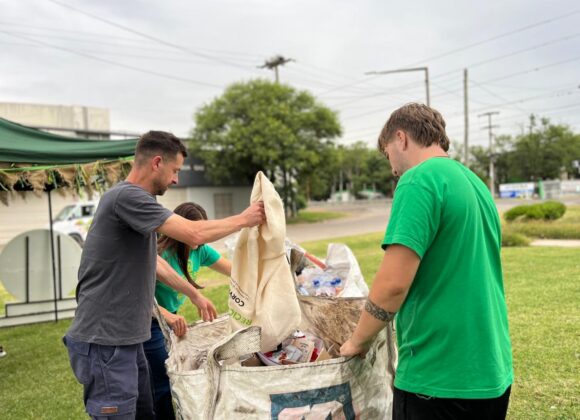 “Objetivo Cierre Basural”: canje de Ecotachos, un hábito ambiental que pasó por plaza Estrada