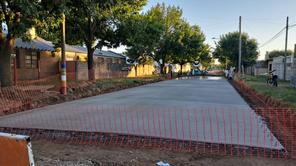 Más obras de pavimento en barrio Pedro Iturbide
