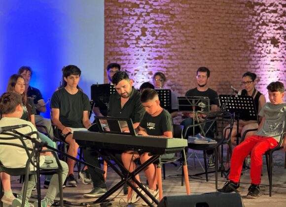 La Escuela de Música Cayetano Alberto Silva realizó su entrega anual de certificados