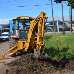 Preparan suelo para pavimento en Vélez Sarsfield entre Edison y Ruta 8 Preparan suelo para pavimento en Vélez Sarsfield entre Edison y Ruta 8