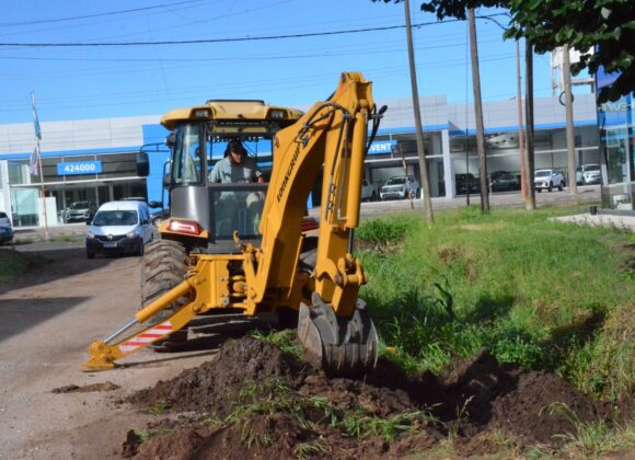 Preparan suelo para pavimento en Vélez Sarsfield entre Edison y Ruta 8