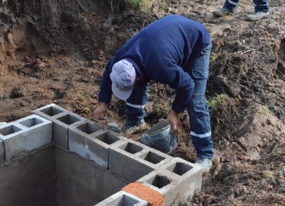 Obra de desagüe pluvial en Eterovich entre Cerrito y Los Andes