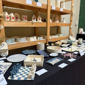 Creativa Muestra de Cerámica de Taller Walú en la Casa Museo Creativa Muestra de Cerámica de Taller Walú en la Casa Museo