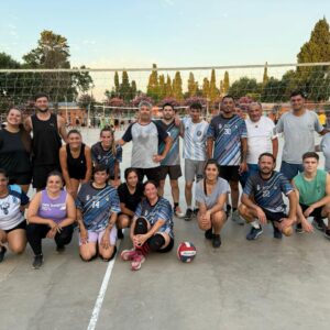 “Verano en Venado”: el Vóley Recreativo enciende las noches del Parque Municipal