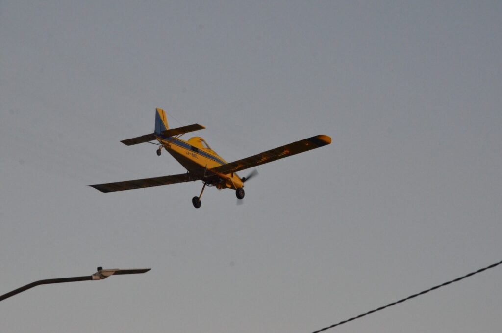 Plaga Estacional: aplicaciones aéreas y terrestres para atenuar la población de mosquitos