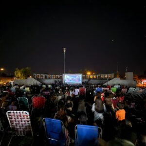 Verano en Venado: Las Guerreras del k-pop coparon la noche de “Cine Bajo las Estrellas” en plaza Italia