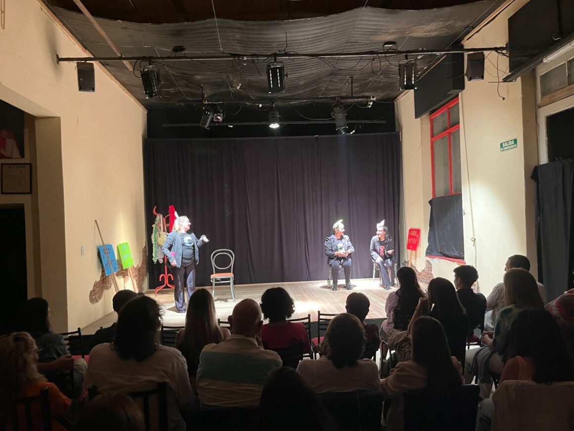 Se encuentra abierta la convocatoria para seleccionar las obras que integrarán el próximo ciclo Teatral en Venado Tuerto Se encuentra abierta la convocatoria para seleccionar las obras que integrarán el próximo ciclo Teatral en Venado Tuerto