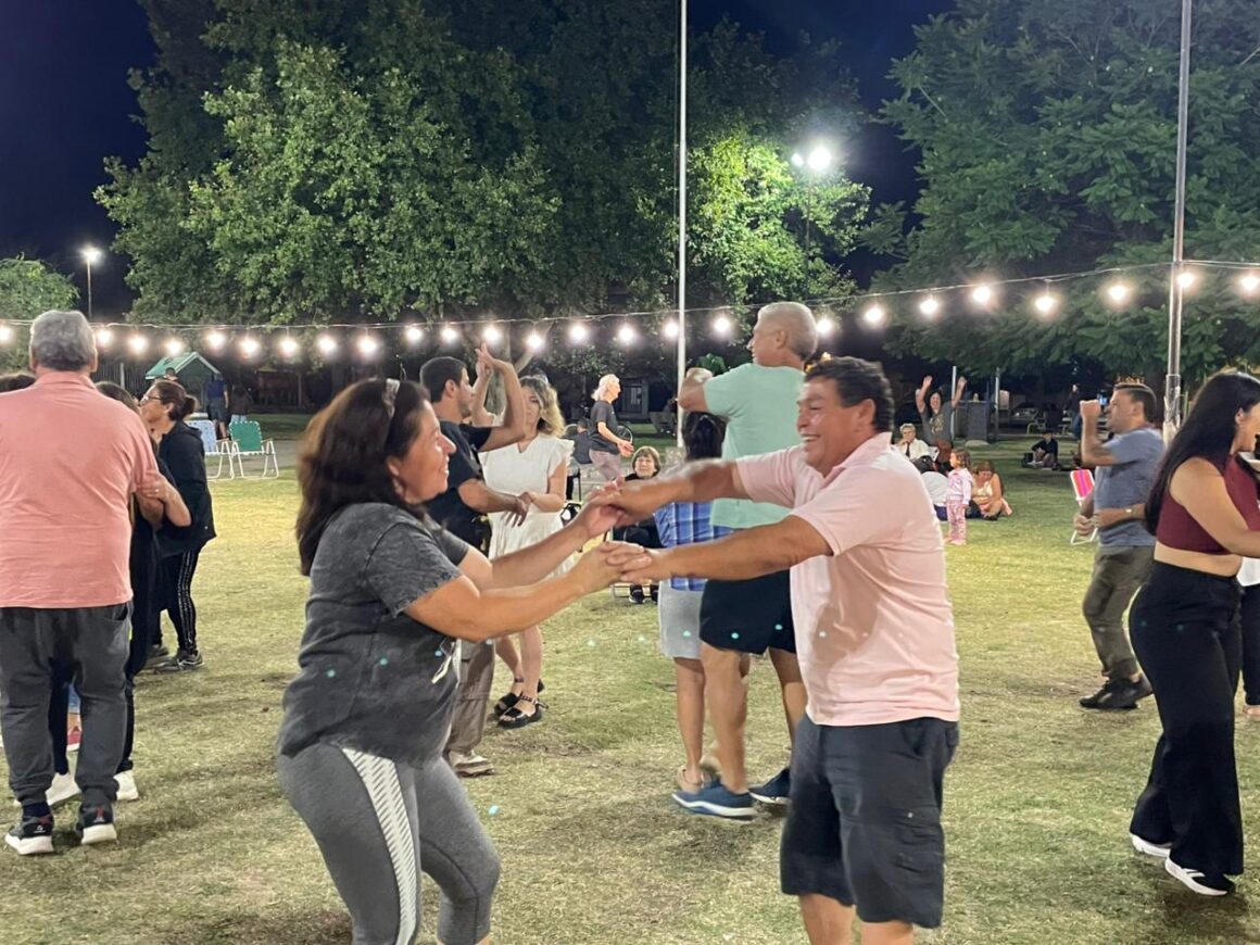 Verano en Venado. la cumbia también llegó a “Nuestros Patios Susurran” de este verano