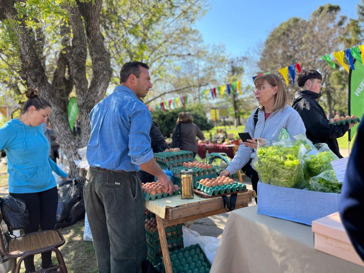 Plaza Italia será sede de una nueva feria de huerteros y canje sustentable Plaza Italia será sede de una nueva feria de huerteros y canje sustentable