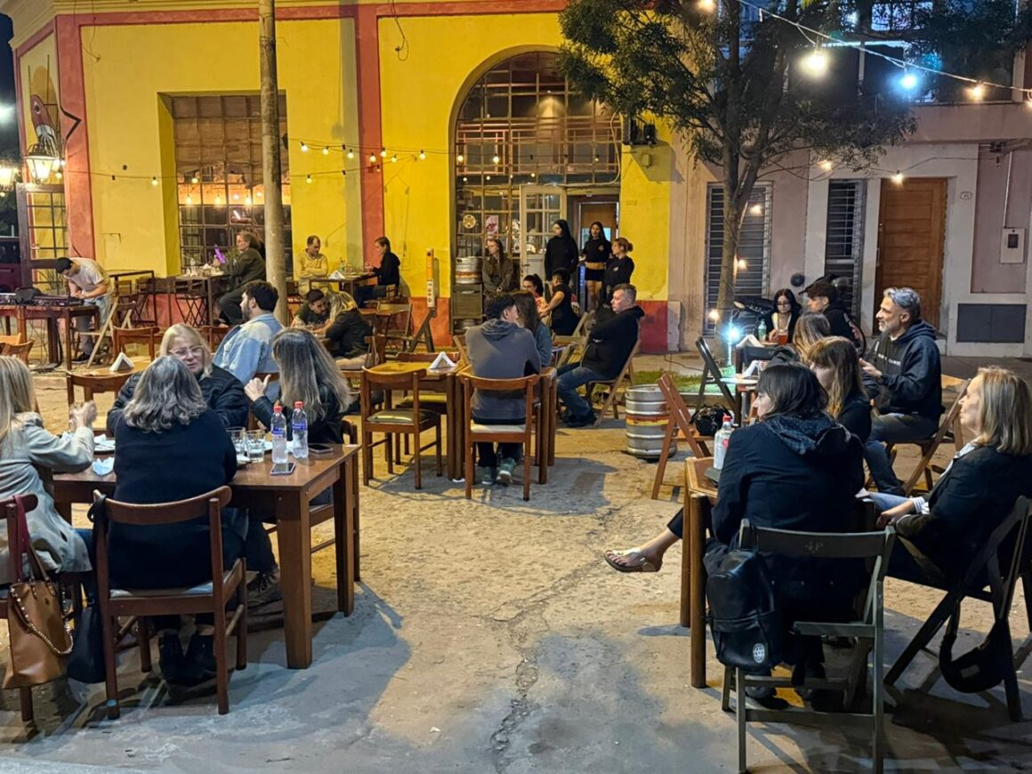 Verano en Venado: Noche de Bares despidió febrero con buena respuesta de público Verano en Venado: Noche de Bares despidió febrero con buena respuesta de público