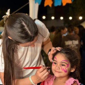 Domingo de feria: en su sexta edición el Paseo Calle Brown volvió a reunir a un gran número de vecinos