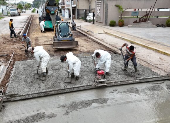 El Gobierno Municipal continúa con su Plan de Obra de Pavimento y mantenimiento de calles