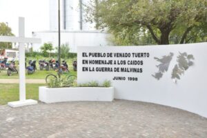 Acto conmemorativo en el Día del Veterano y de los Caídos en Malvinas