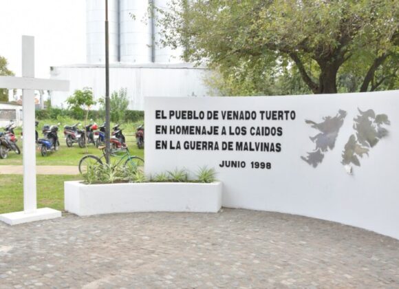 Acto conmemorativo en el Día del Veterano y de los Caídos en Malvinas
