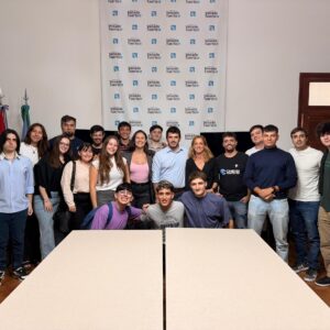 Encuentro del intendente con estudiantes avanzados de la UTN para sondear sus demandas de inserción laboral