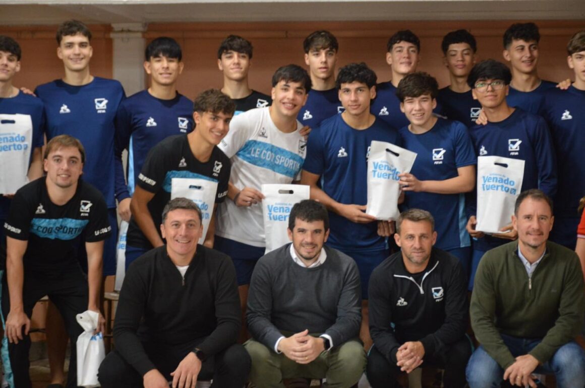 Chiarella y Pellegrini recibieron a la selección de Vóley U17, en una nueva visita a la ciudad