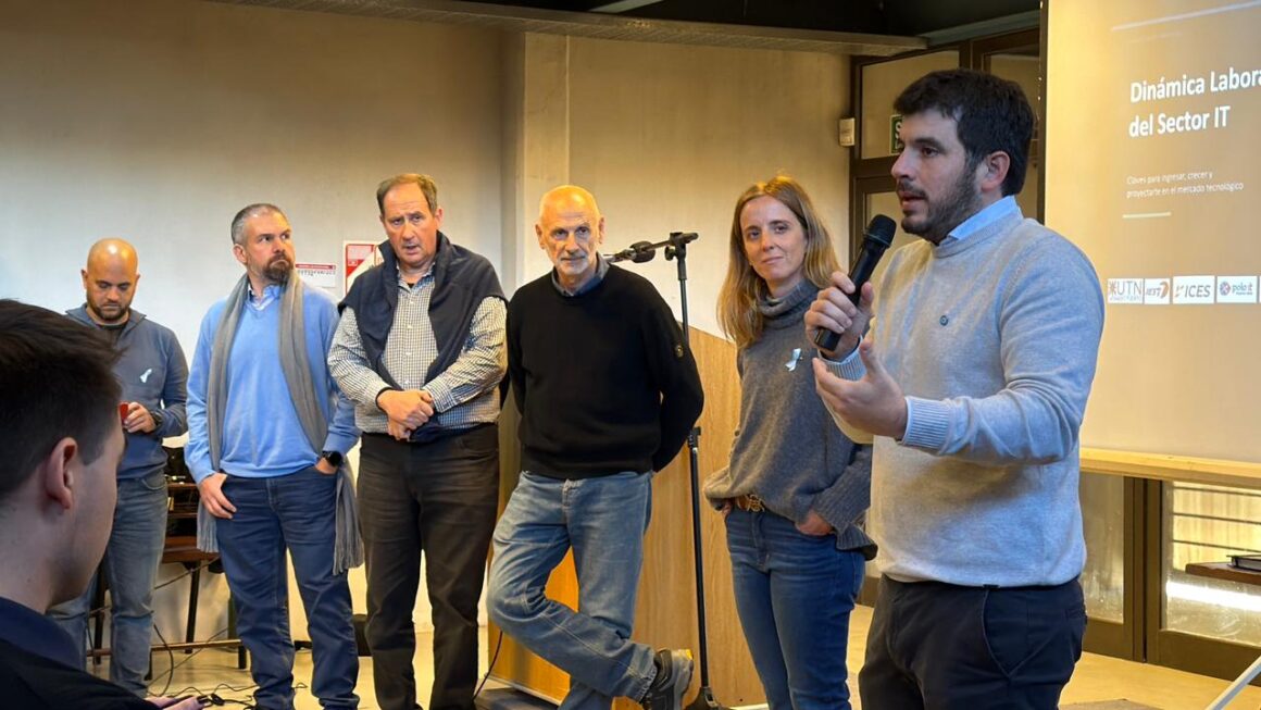 Estudiantes avanzados se acercan al mundo laboral del Sector It a través de una propuesta de formación de la Mesa Tecnológica