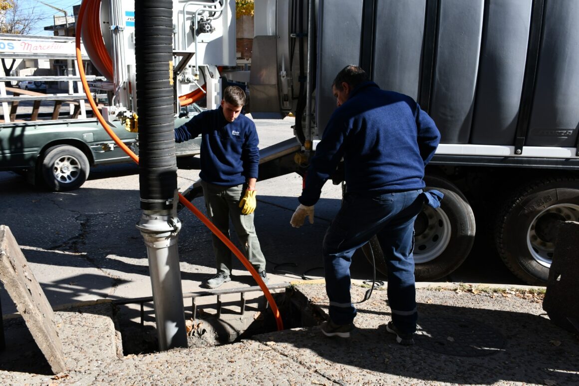 Venado Tuerto sumó un desobstructor propio y ya está trabajando en la ciudad Venado Tuerto sumó un desobstructor propio y ya está trabajando en la ciudad