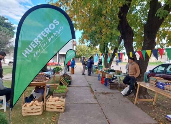Los “Huerteros en tu Barrio” vuelven a la plaza Rosario Vera Peñaloza