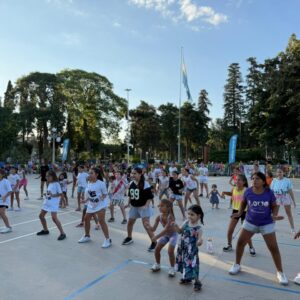 Escuelas Deportivas: continúan abiertas las inscripciones para las clases de Ritmos Infantiles Escuelas Deportivas: continúan abiertas las inscripciones para las clases de Ritmos Infantiles