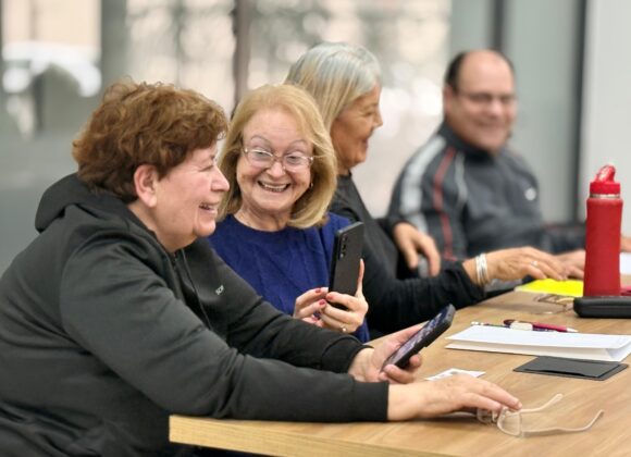 Inclusión digital: gran cantidad de participantes en el Taller de Uso de Celular para personas mayores