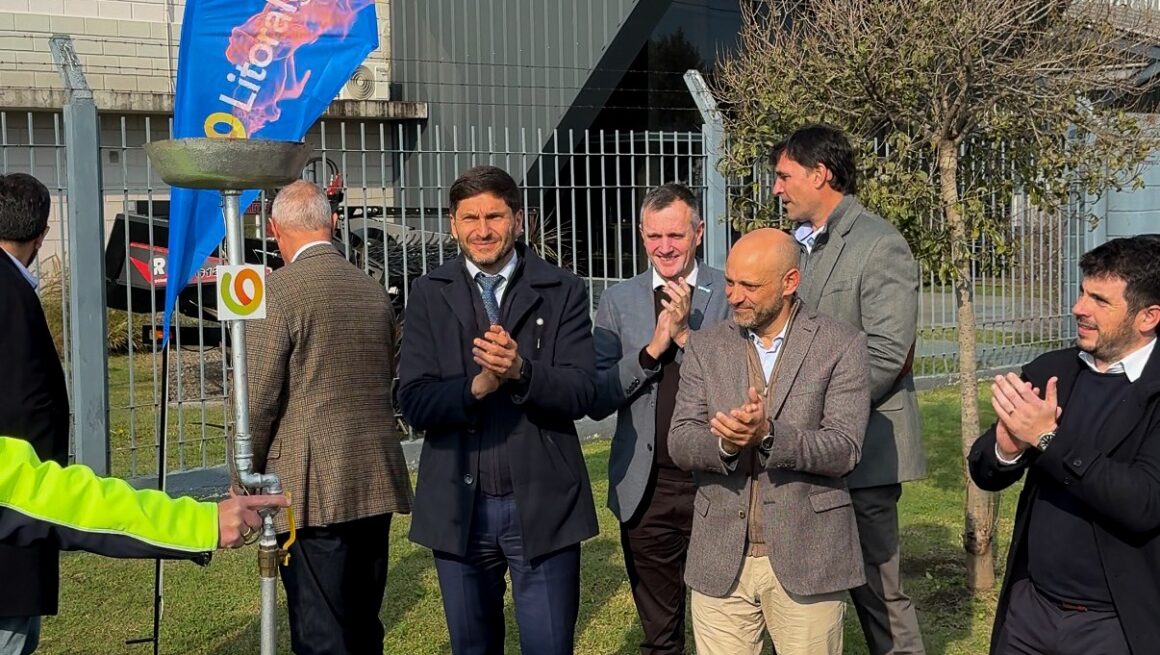 Con la presencia de Pullaro, Puccini y Chiarella quedó inaugurada la Ampliación del Gasoducto Regional Sur Con la presencia de Pullaro, Puccini y Chiarella quedó inaugurada la Ampliación del Gasoducto Regional Sur