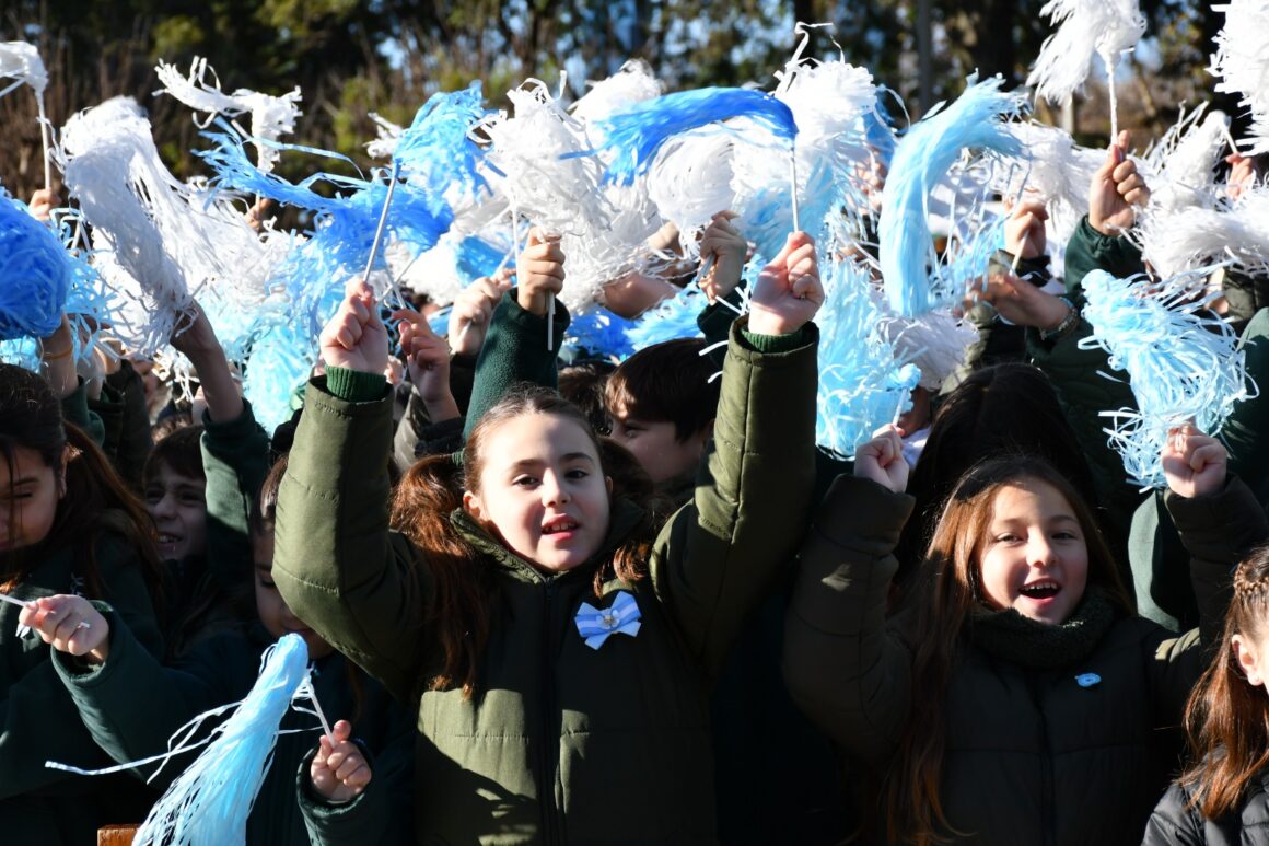 Emotiva ceremonia de Lealtad a la Bandera en el Parque Municipal General Belgrano