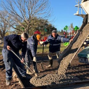 “Quiero a Mi Plaza”: avanza la renovación total y construcción del Playón Deportivo en plaza Ara San Juan