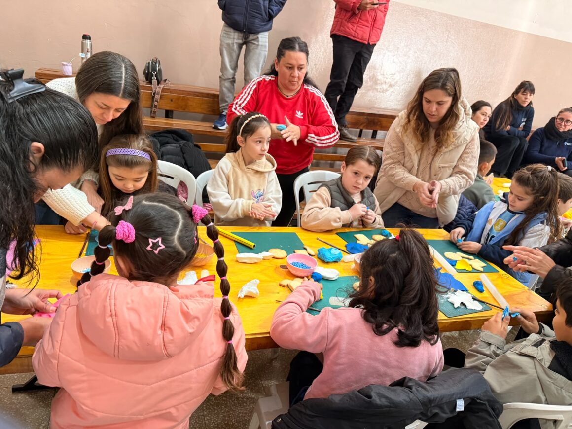 “Venite al Parque” en su versión invierno se trasladó al gimnasio del Taller de Nazareth “Venite al Parque” en su versión invierno se trasladó al gimnasio del Taller de Nazareth