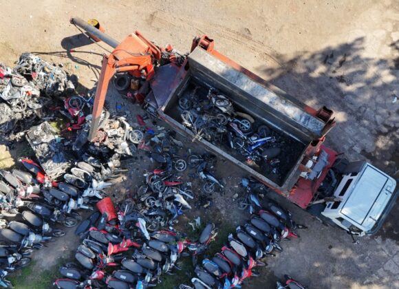 Por distintas infracciones: El Gobierno de Venado Tuerto compactó más de 750 motos y 40 vehículos
