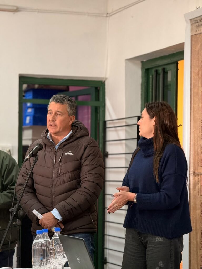 Actores institucionales debaten soluciones regionales para la conservación del suelo
