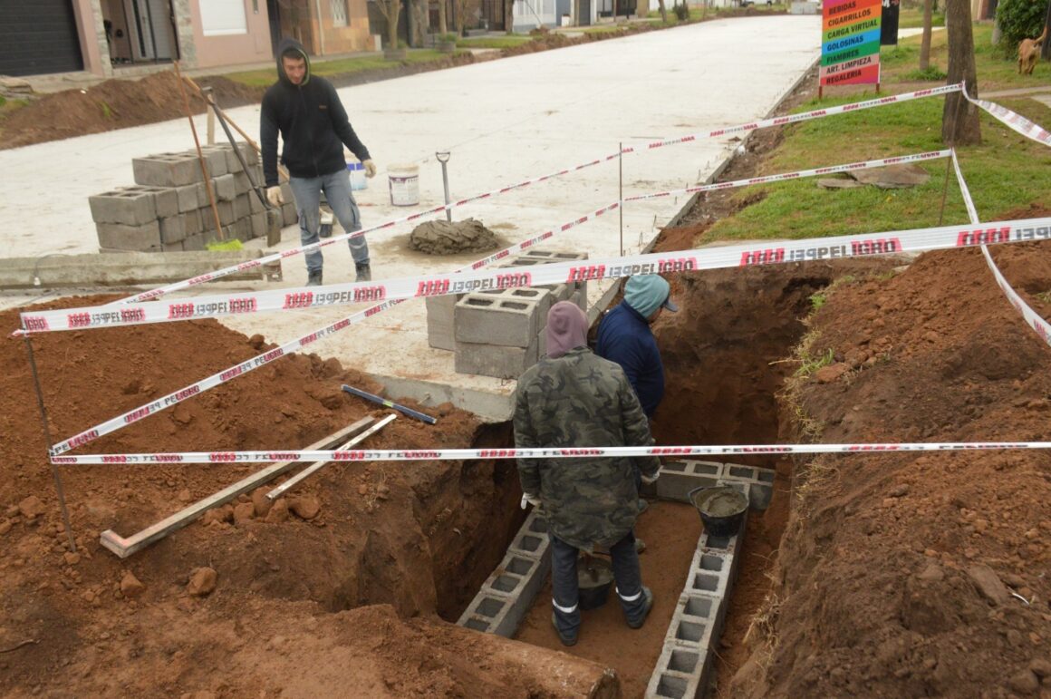 Avanza el mantenimiento de desagües en prevención de fenómenos meteorológicos