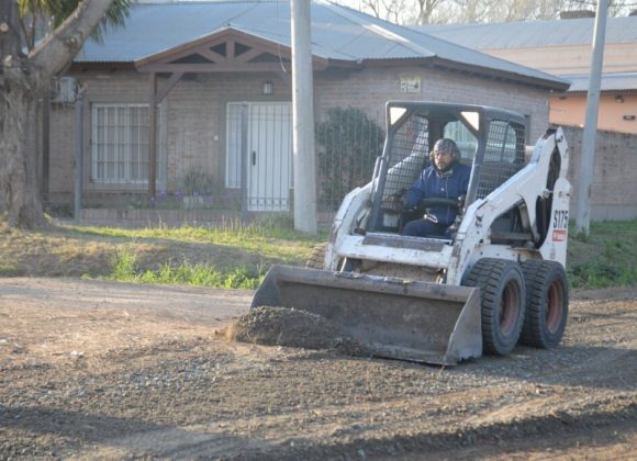 Avanza el plan de arreglo de calles con una importante inversión en material