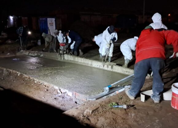 Nueva cuadra de pavimento definitivo en barrio Pedro Iturbide