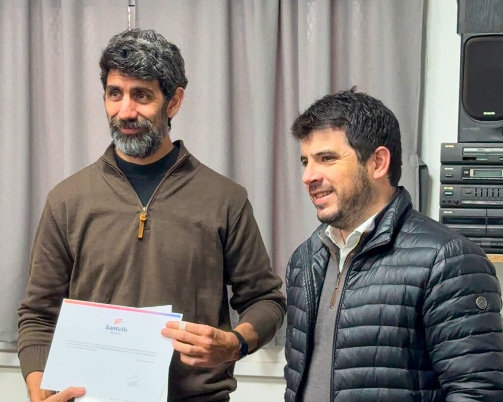 Más tecnología para la educación: Provincia y Municipio entregaron 30 computadoras a la EETP Nº 602