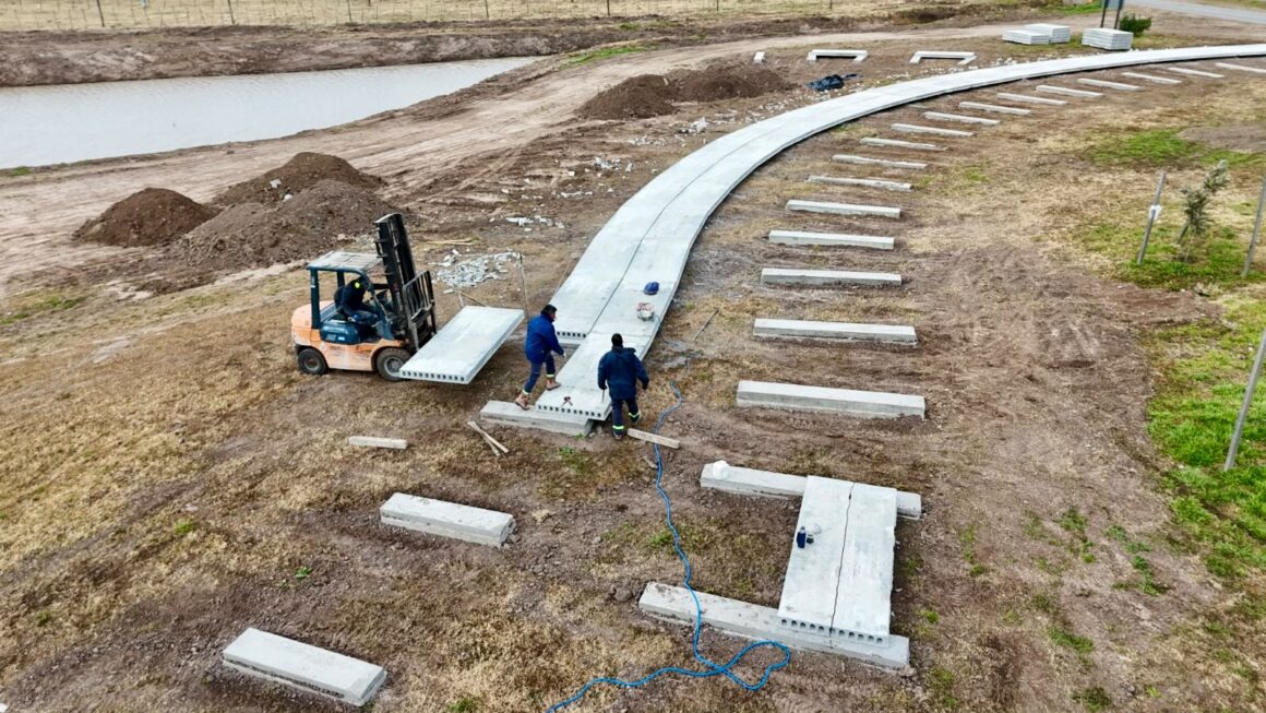 El Área Recreativa Norte suma un nuevo frente de obra con la construcción de senderos El Área Recreativa Norte suma un nuevo frente de obra con la construcción de senderos