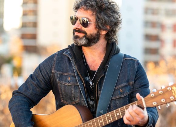 Iván Noble presenta en el Centro Cultural Municipal su espectáculo “Canciones Traspapeladas”