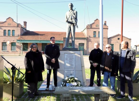 Emotivo homenaje de Venado Tuerto al maestro Cayetano Silva a 158 años de su nacimiento
