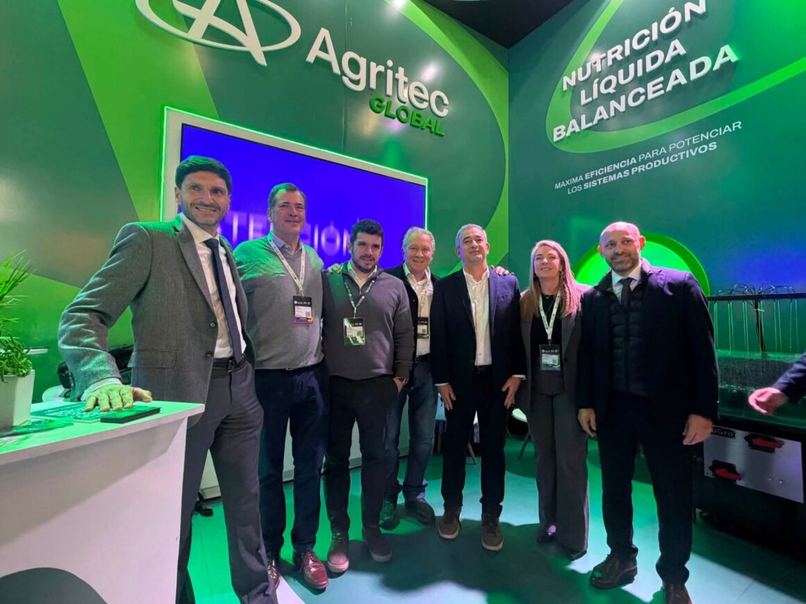 Una vidriera para el potencial productivo de la ciudad: presencia del Intendente Chiarella en el Congreso Aapresid junto al Gobernador Pullaro Una vidriera para el potencial productivo de la ciudad: presencia del Intendente Chiarella en el Congreso Aapresid junto al Gobernador Pullaro