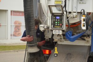 Fenómeno de “El Niño”: continúan los trabajos de prevención con el camión desobstructor