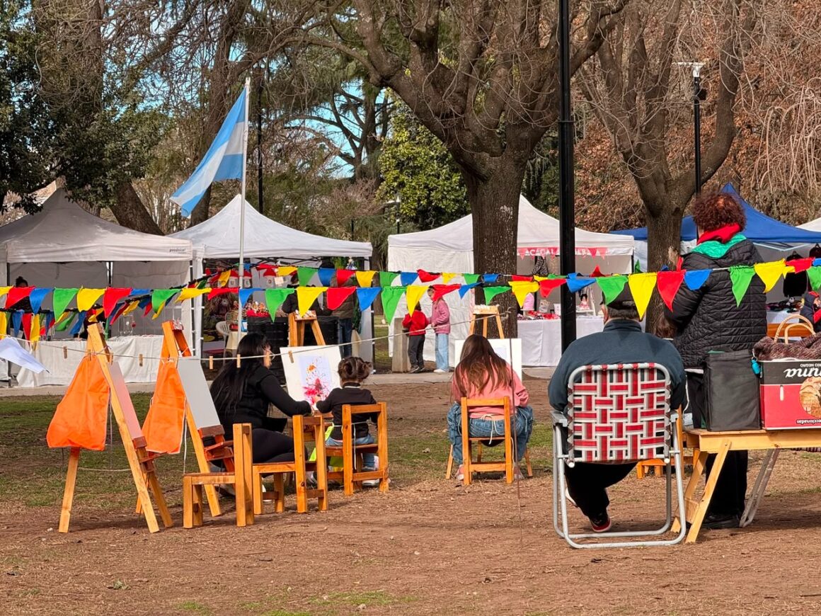 El potencial de nuestros emprendedores quedó de manifiesto en el Paseo de la Ciudad de plaza San Martín