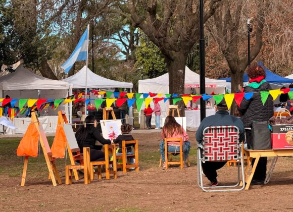 El potencial de nuestros emprendedores quedó de manifiesto en el Paseo de la Ciudad de plaza San Martín