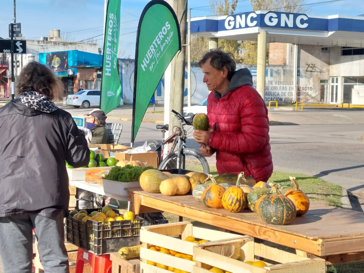 Productos saludables y ecocanje, las propuestas de “Huerteros en tu Barrio” para plaza Italia Productos saludables y ecocanje, las propuestas de “Huerteros en tu Barrio” para plaza Italia