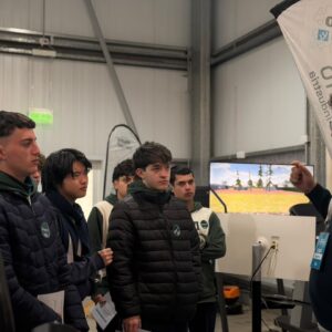 Estudiantes del Sagrado Corazón participaron de experiencia en el Centro de Simuladores del Parque Industrial Estudiantes del Sagrado Corazón participaron de experiencia en el Centro de Simuladores del Parque Industrial