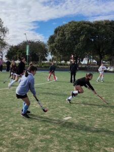 Venado Tuerto Celebra el Día del Niño con un gran encuentro regional de hockey infantil y la visita de Leonas