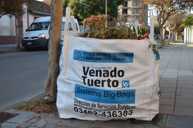 Entrega de bolsones para residuos mayores en zona 4 Entrega de bolsones para residuos mayores en zona 4