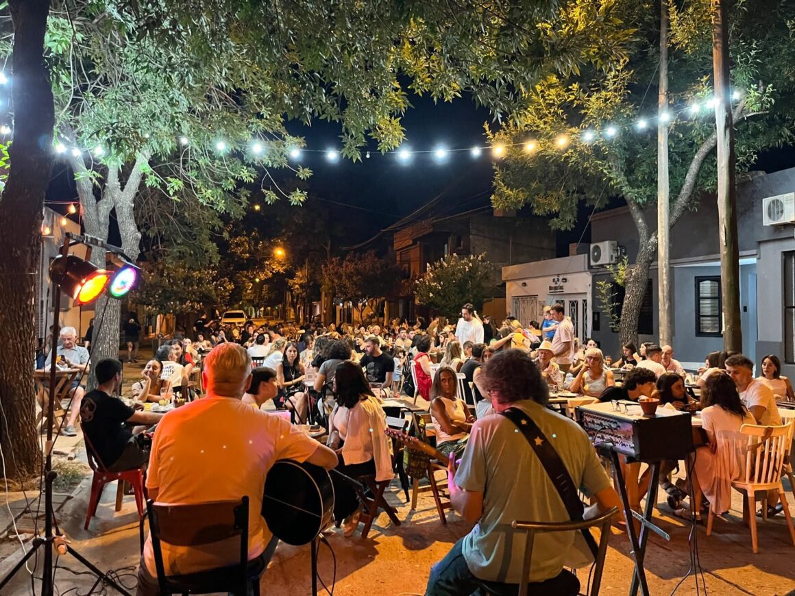 “Noche de Bares” recibe la primavera con 13 locales gastronómicos