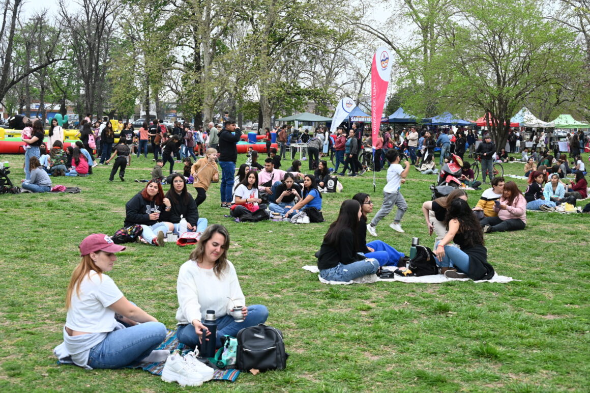 Primavera Anticipada: Venado Tuerto se prepara para vivir “La Previa” en la plaza San Martín