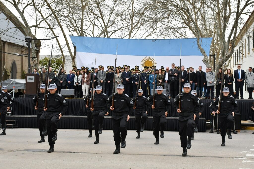 La Policía de Santa Fe celebró sus 162 Años con un gran despliegue en Venado Tuerto